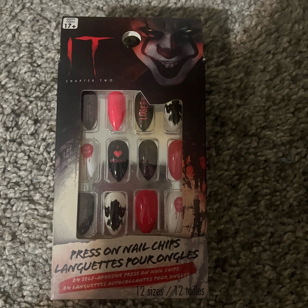IT press on nails